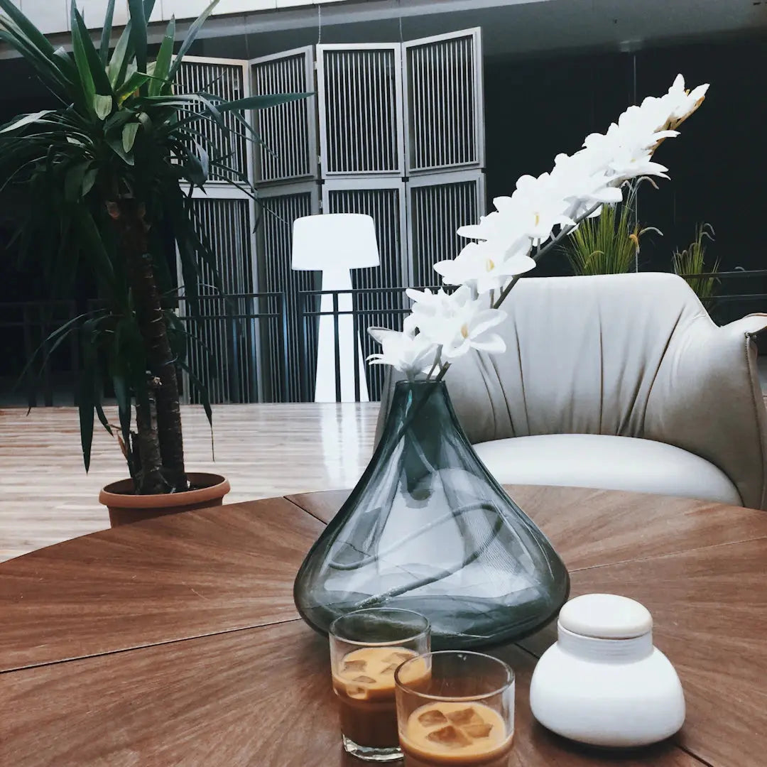 Embracing Blooms The Art of Using Flowers in Hospitality